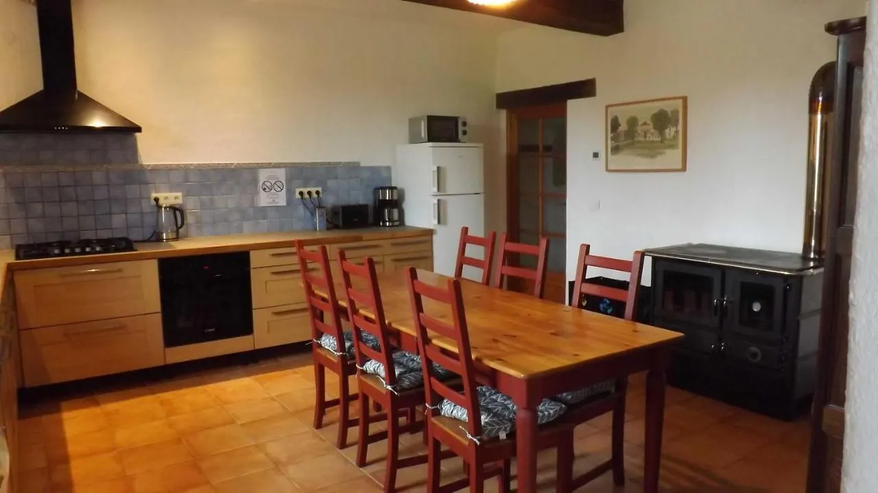 Apartment Gite Perissee, Le Grand Gite Libaros