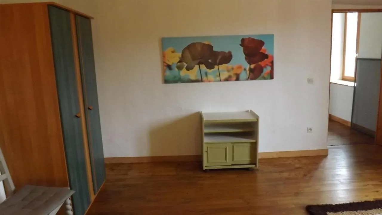 Apartment Gite Perissee, Le Grand Gite Libaros